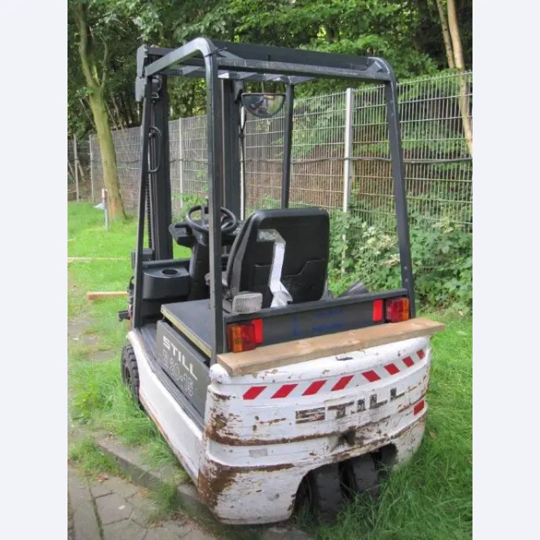 Gepflegte Flurförderfahrzeuge-3